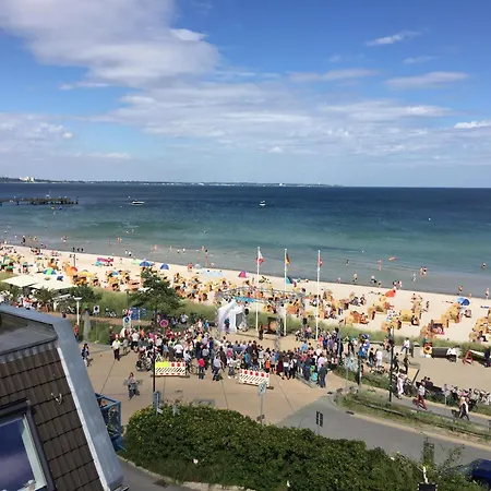 Mon 27 - Montemare - Teilmeerblick * Scharbeutz